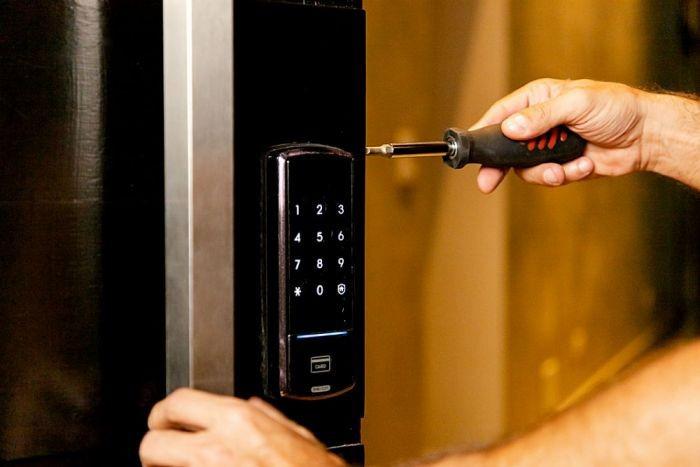 instalacao-fechadura-digital-01.jpg